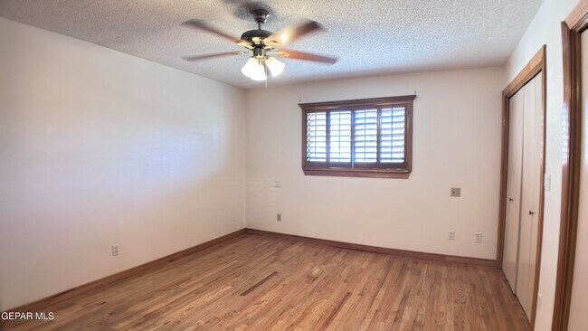 Building Photo - 4719 Frankfort Ave