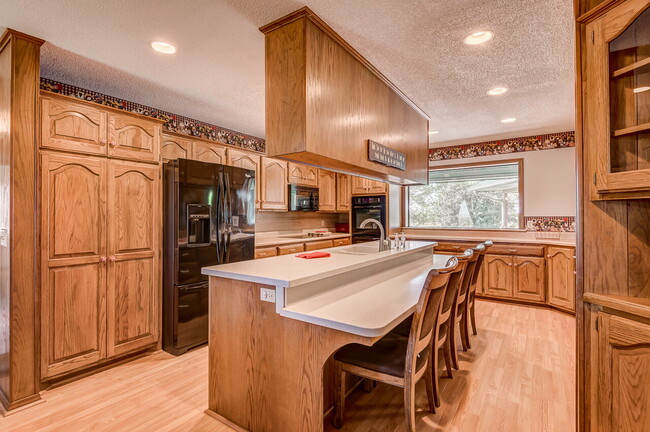 Building Photo - Beautiful country setting, but close to city limits.