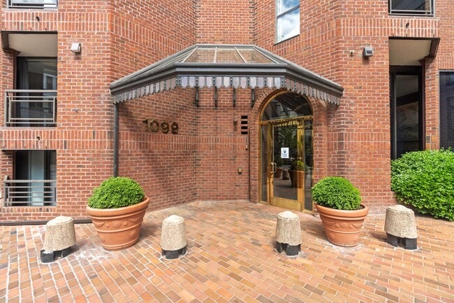 Building Photo - 1099 22nd St NW