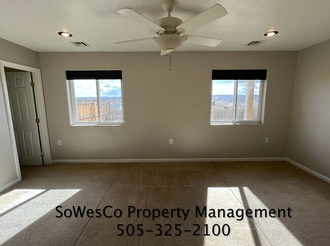 Building Photo - FOUR Bedroom Newer Home in Aztec