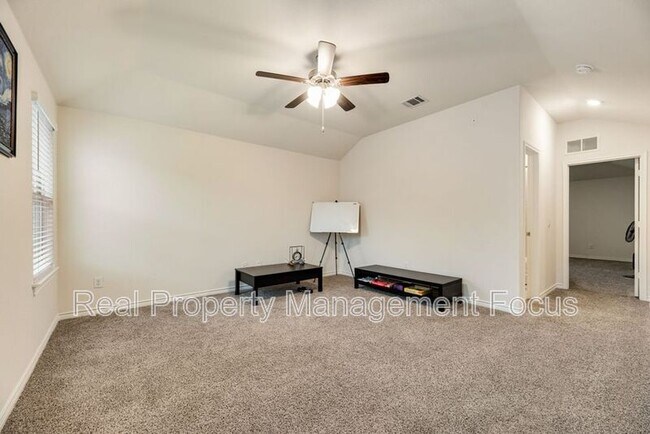 Building Photo - 7205 Bledington Ln