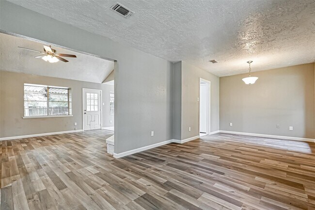 Building Photo - 3527 Acorn Springs Ln