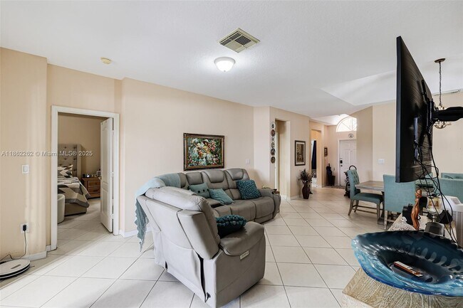 Building Photo - 15825 SW 60th Terrace