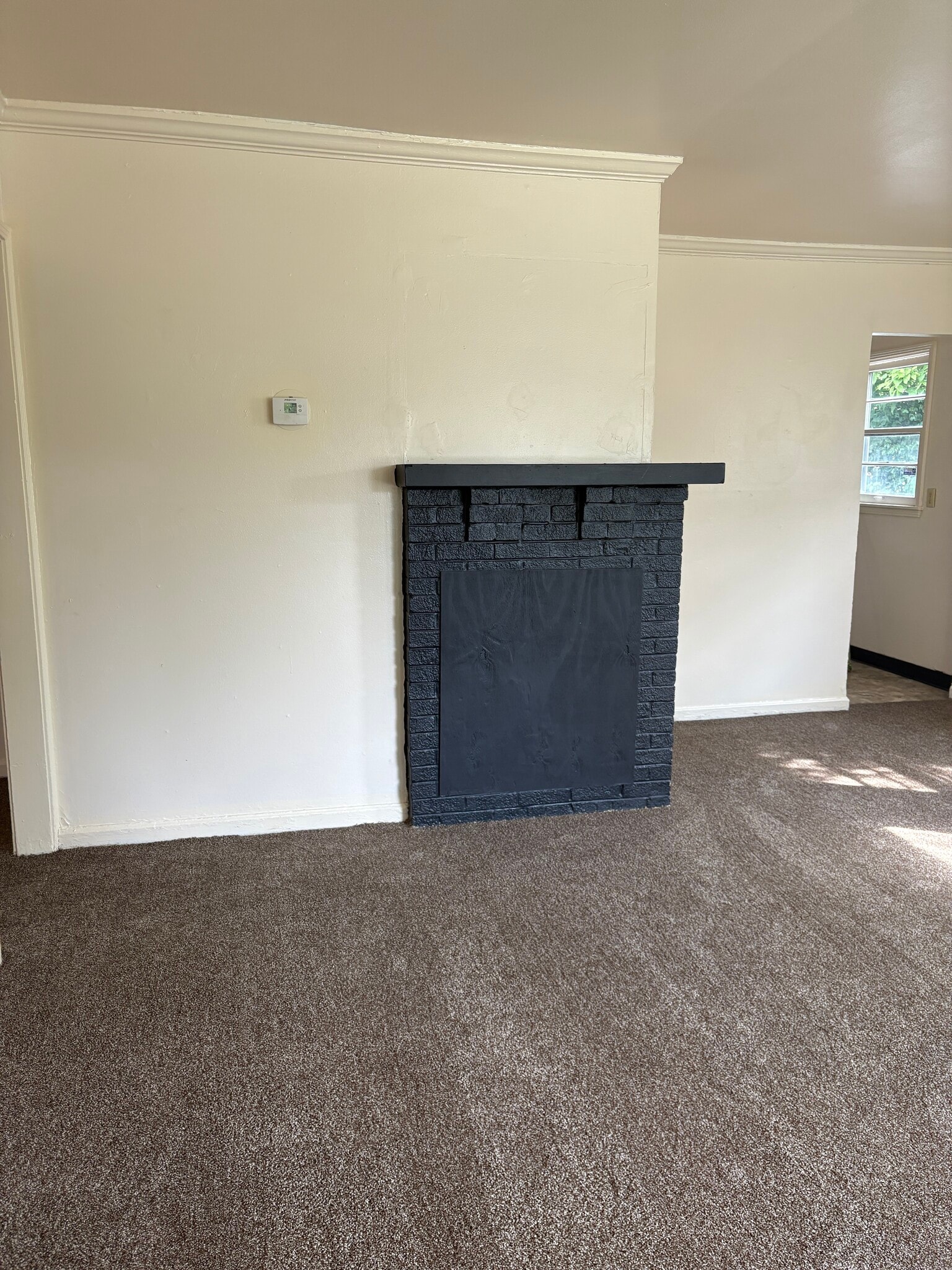 Family Room - 4605 Kings Hwy