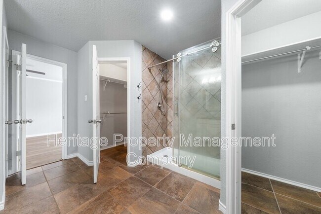 Building Photo - 8778 Serene Ridge Dr