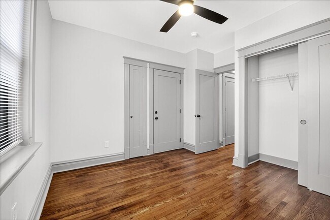 Building Photo - Pizza Prynce