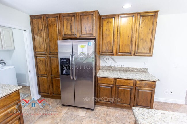 Building Photo - 1928 N Kachina