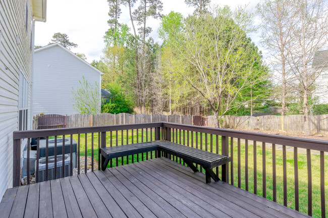 Building Photo - 2112 Echo Glen Ln