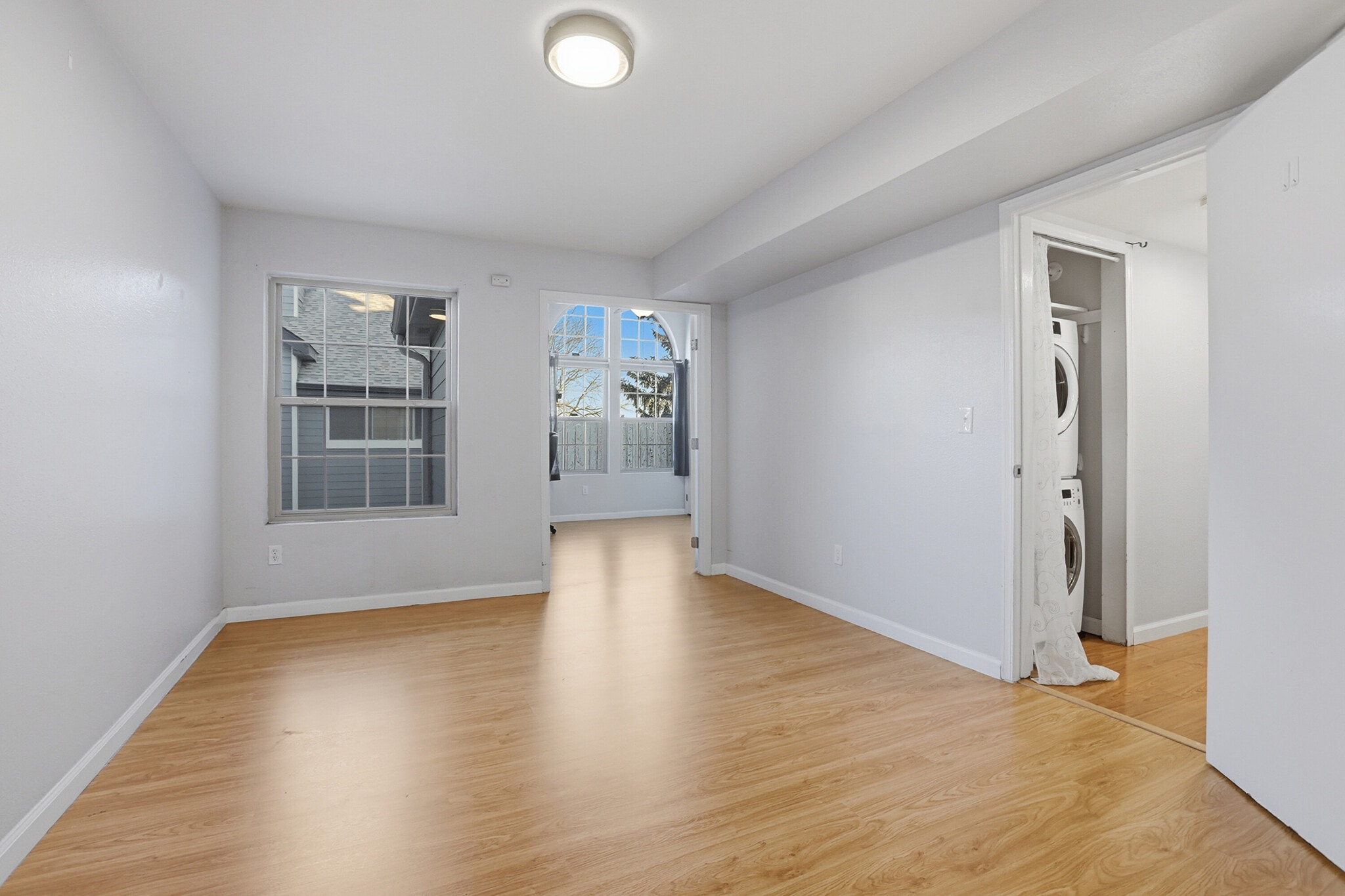 Building Photo - 8327 S Upham Way