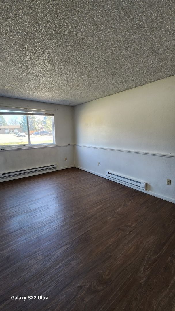 Building Photo - KingArthur4961 (KC-AM)