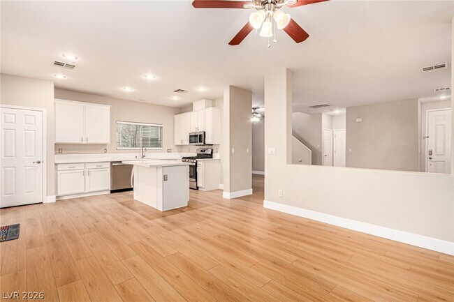 Building Photo - 11209 Salentino Ave