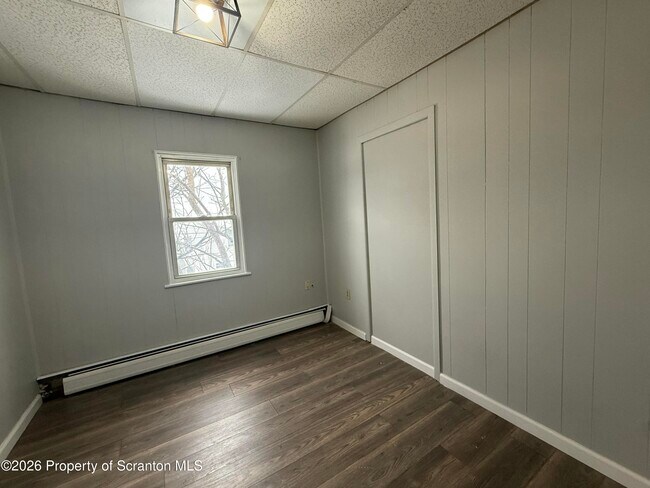 Building Photo - 375 Grove St