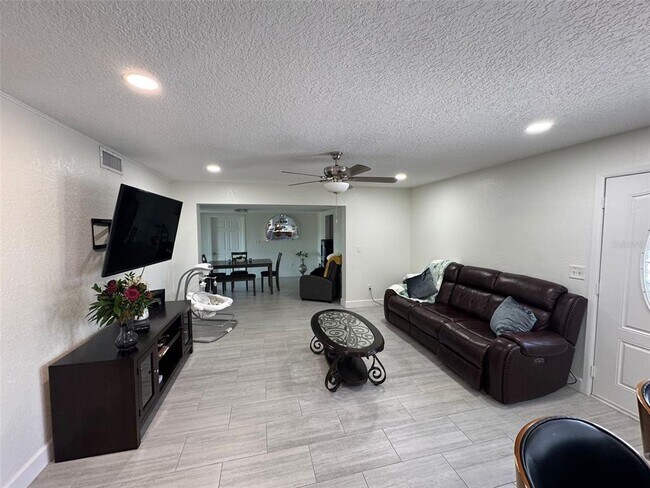 Building Photo - 1663 Birchcrest Blvd