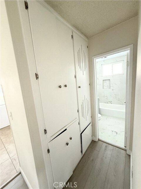 Building Photo - 489 W Alpine St