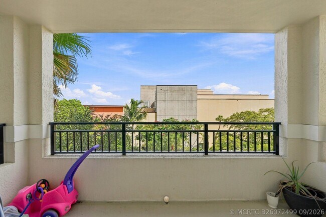 Building Photo - 610 W Las Olas Blvd