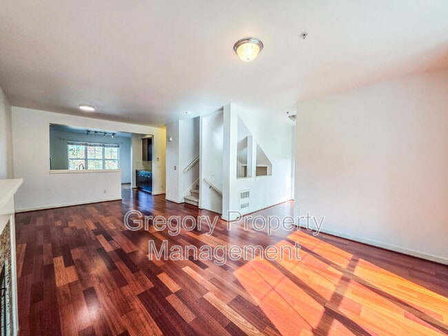 Building Photo - 2018 17th Ave NE