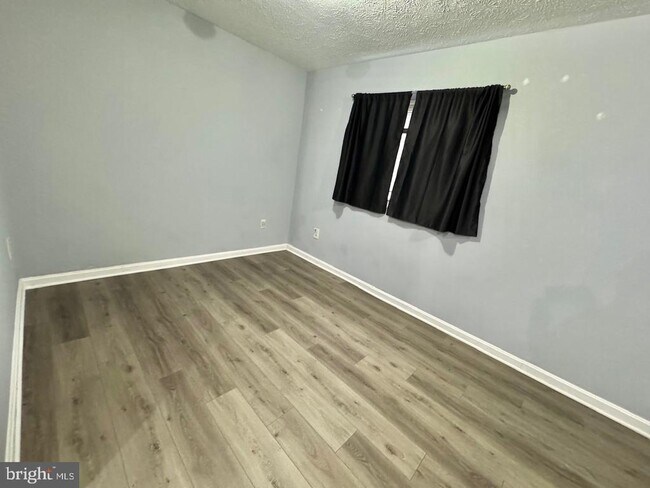 Building Photo - 508 Kingdom Ct
