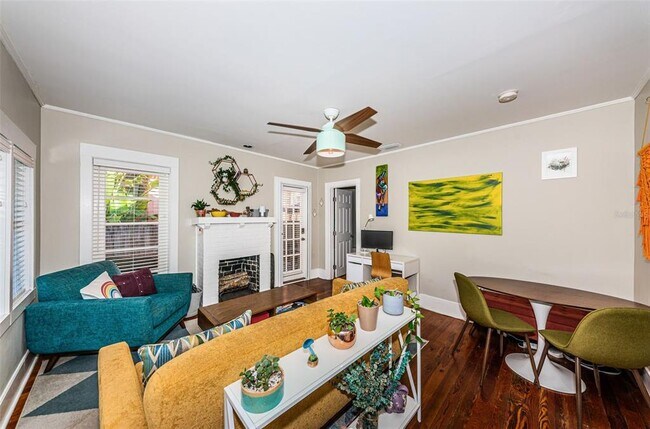 Building Photo - 1009 8th St N