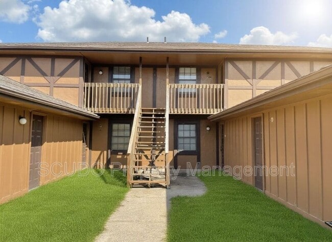 Primary Photo - 2100 SW 9th St