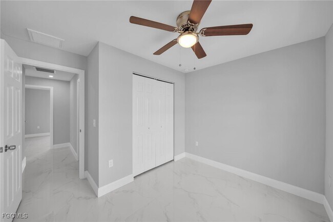 Building Photo - 2913 NW 9th Terrace