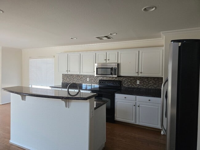 Building Photo - Gorgeous cul-de-sac home right off the golf course located in Johnson Ranch -- COMING SOON