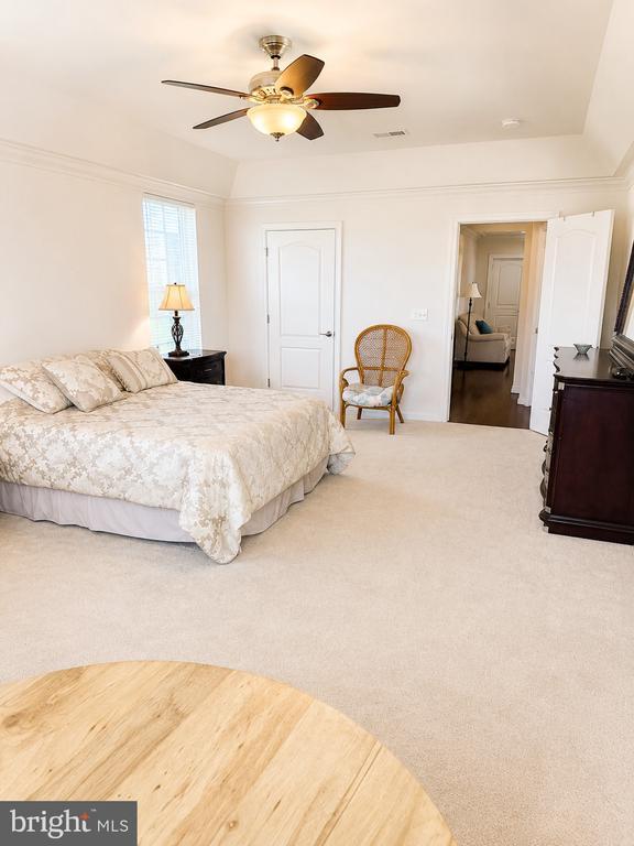 Building Photo - 7401 Travertine Dr