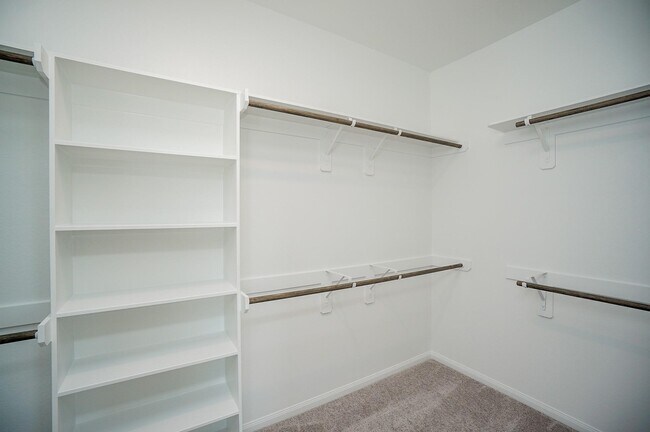 Building Photo - 1234 Oak Barrel Run