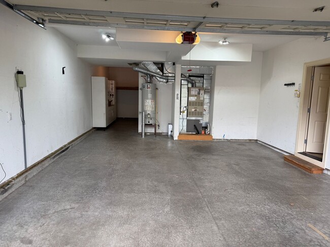 Building Photo - Large Rock Creek Single Family Home