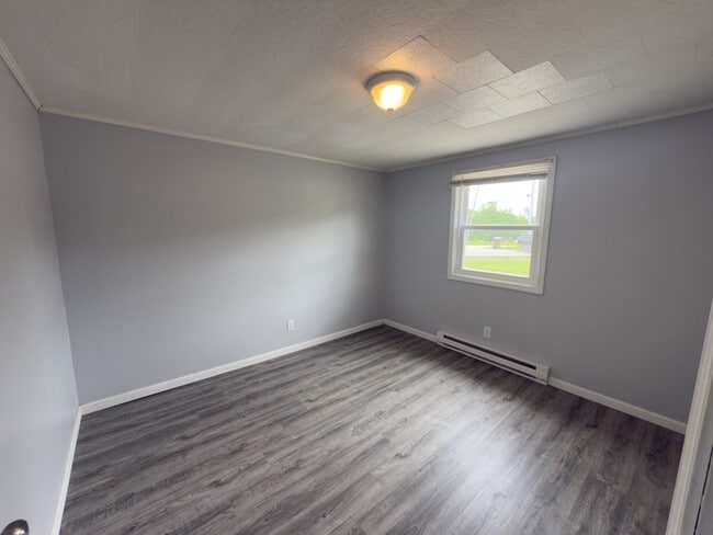 Building Photo - 432 Greensburg St