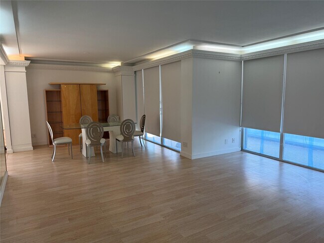 Building Photo - 19707 Turnberry Way