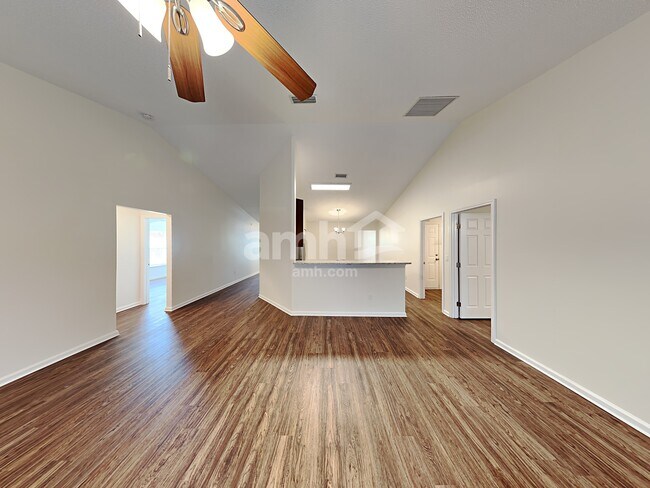 Building Photo - 745 Grand Parke Dr