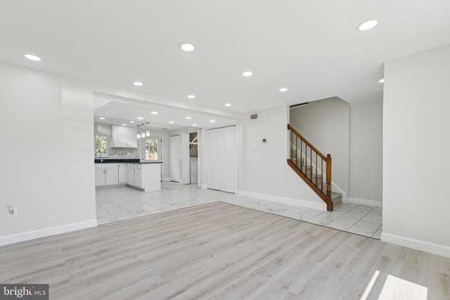 Building Photo - 3364 Longbow Ct