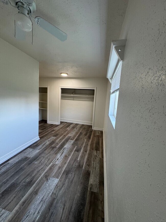 Building Photo - 128 Vidas Ave