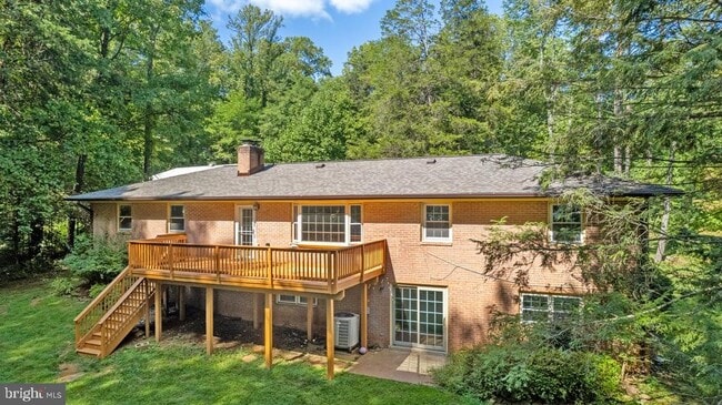 Building Photo - 39225 Foxhill Rd