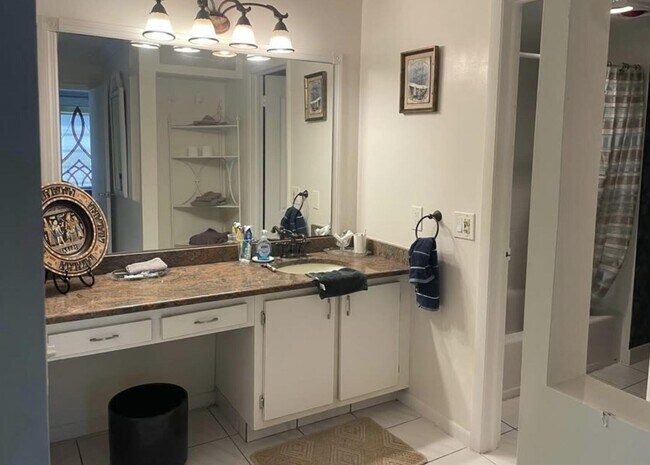 Building Photo - 21218 Lago Cir