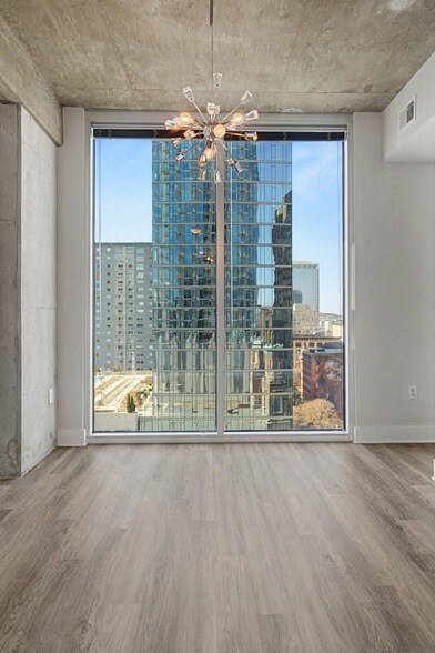 Building Photo - 415 Church St