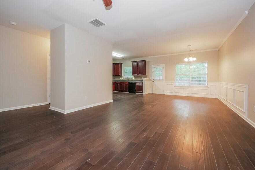 Building Photo - 1119 Watercourse Way