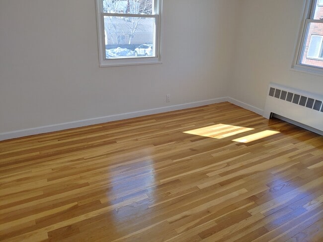 Building Photo - 110 Trapelo Rd