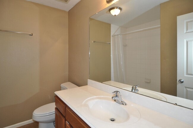 Building Photo - 21459 W Wallis Dr