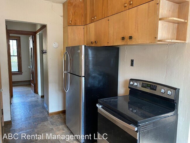 Building Photo - 5 br, 2 bath House - 825 Henrietta Street