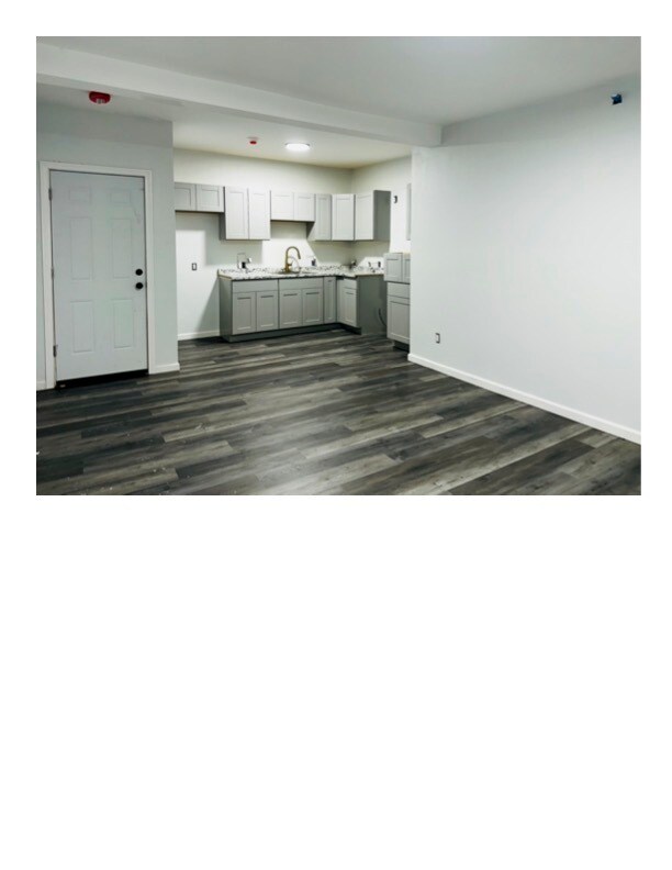 Building Photo - 63 Water St