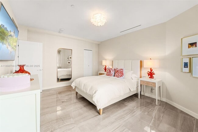 Building Photo - 16 Island Ave