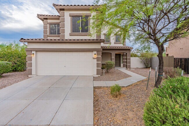 Building Photo - Three Beds & 2.5 Baths - Move Right In!