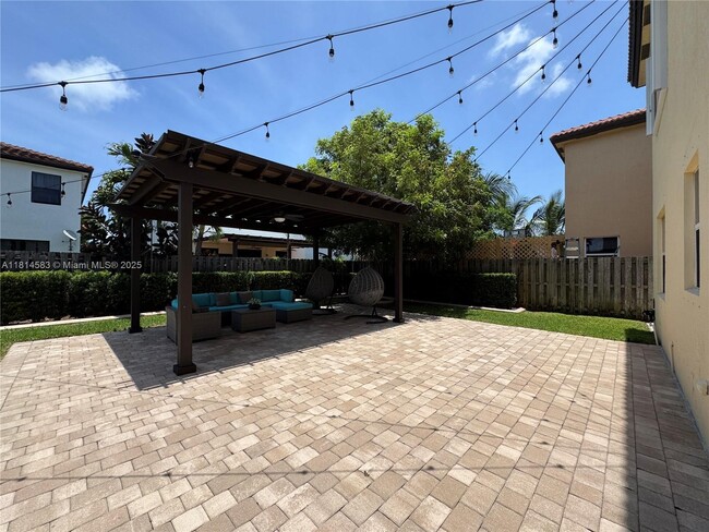 Building Photo - 24921 SW 118 Ct