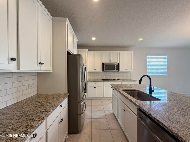 Building Photo - 183 Little Bear Run