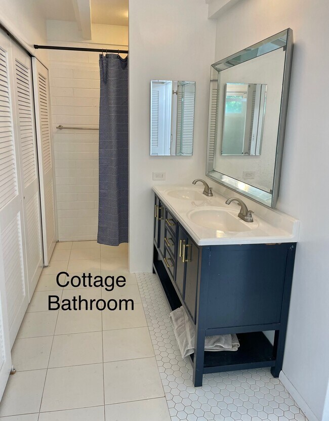 Cottage Bathroom - 335 Wailupe Cir