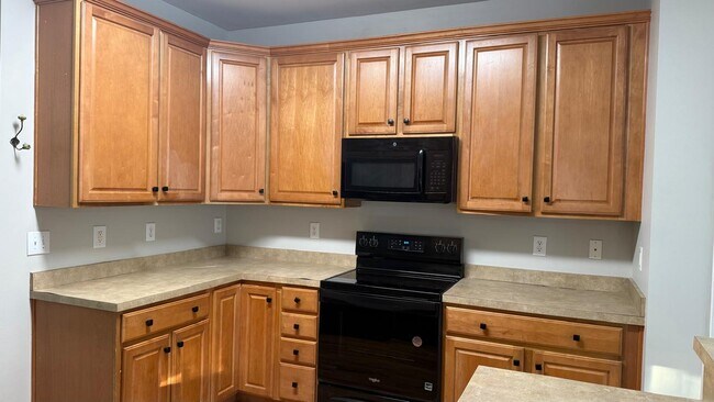 Building Photo - 17239 Knoxwood Dr