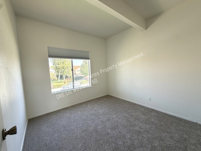 Building Photo - 162 Goodwin Rd