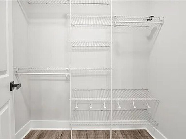 Building Photo - Stylish 4bd/2ba Renovated Rental with Fenced Yard in Growing Westside Neighborhood