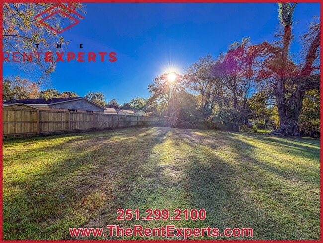 Building Photo - 1051 Lubel Ave